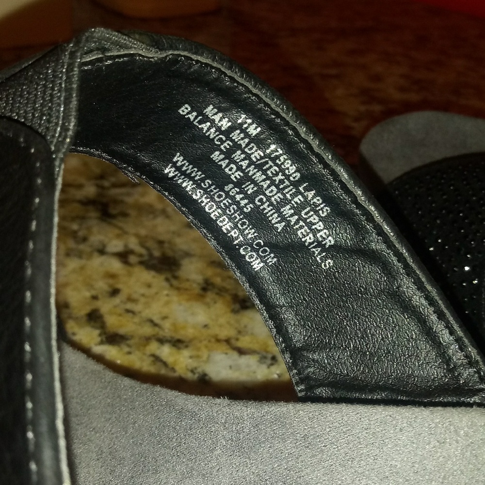 Drexlite Sandals - Picture 6 of 7